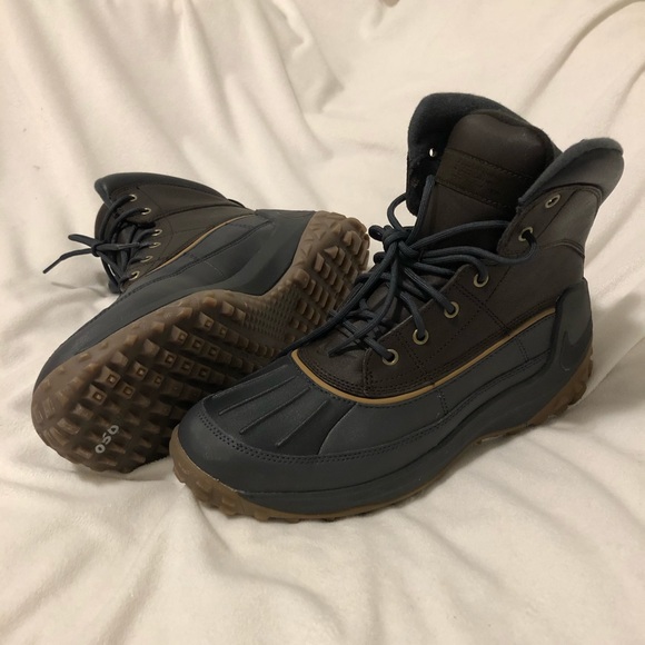 nike kynwood boots black